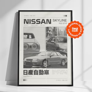 Puede incluir: Un póster enmarcado con un Nissan Skyline R32 GT-R vintage. El póster tiene un marco negro y un diseño en tonos sepia con imágenes del coche y texto japonés. El texto incluye "NISSAN SKYLINE R32 GT-R" y "RB26DETT - Made in Japan - 1989 Spec."