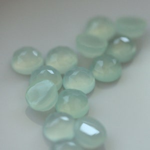 8mm Fancy Rose Cut Sea foam Green Chalcedony - 1 Cab