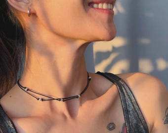 Boho zwart lederen choker, zilveren kralen ketting met laagjes, trendy sieraad, terug naar school cadeau voor haar