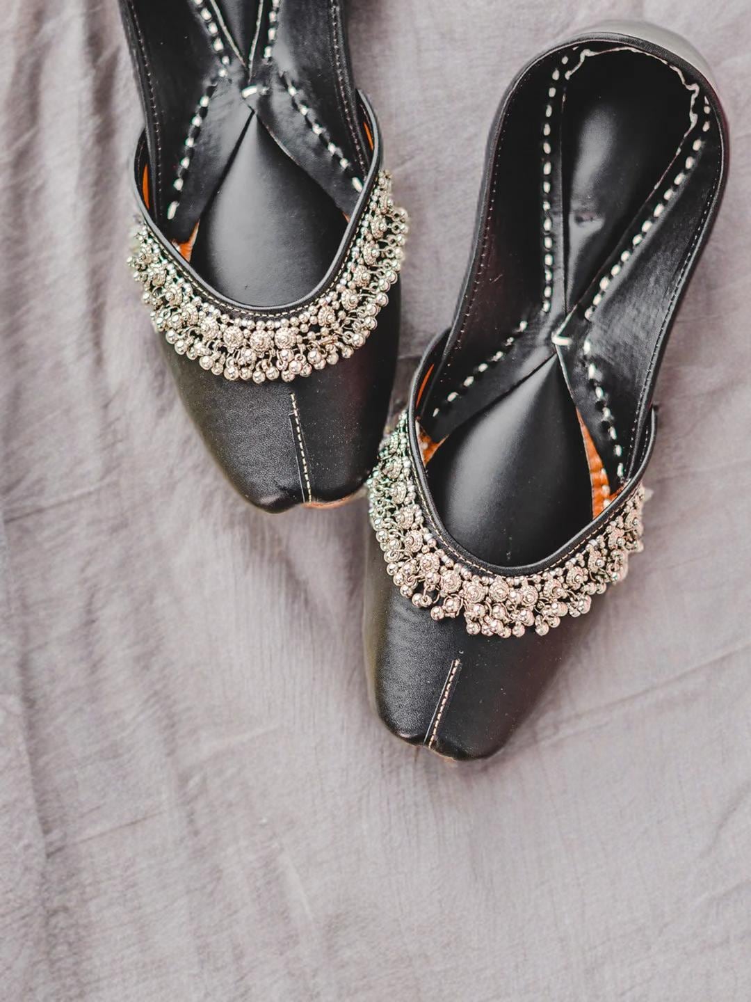 Ghungroo Embellished Leather Mojaris | Black Silver Dance Ghungroo Embellished Leather Mojaris | Black Silver Dance