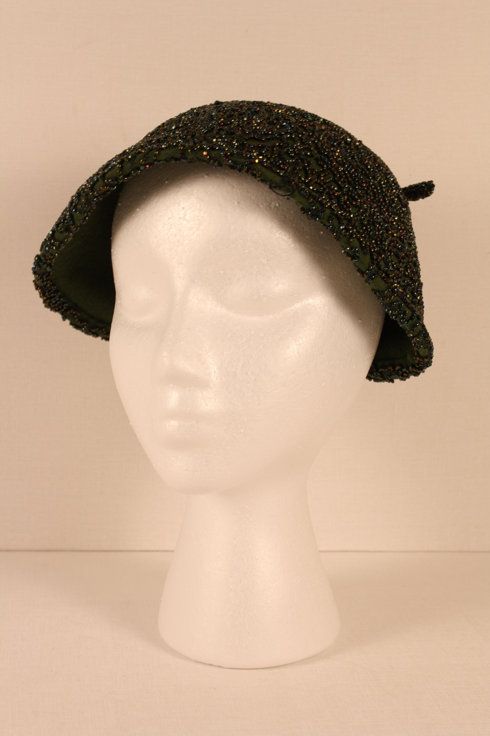 Emerald Green 1950s Wm. Silverman Beaded Pillbox Hat - Etsy display picture 2