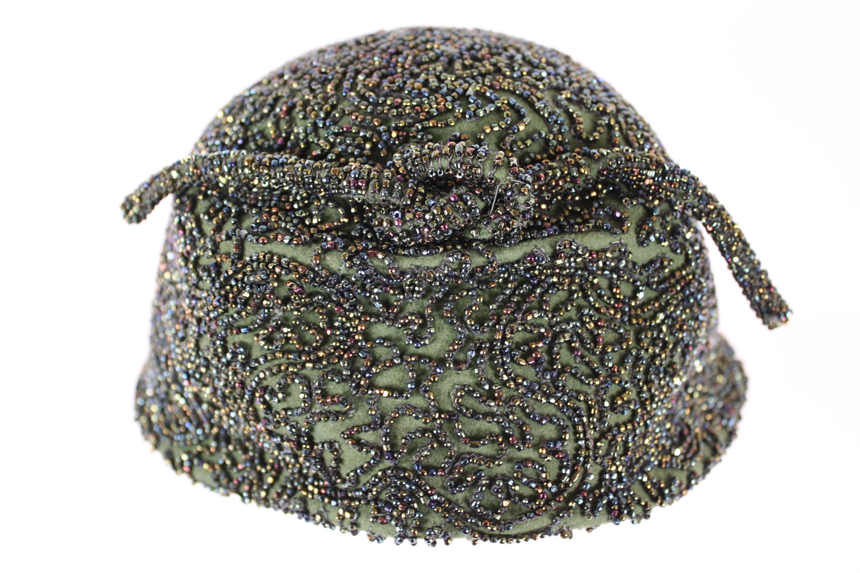 Emerald Green 1950s Wm. Silverman Beaded Pillbox Hat - Etsy display picture 1