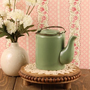Sage Green Ceramic Teapot with Metal Handles – Vintage Round Pot with Lid – Cottage Kitchen Décor