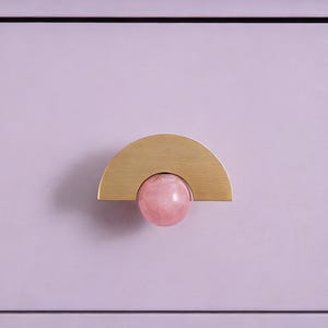 Lådhandtag i naturkristall, mässingshandtag till byrå, skåphandtag i rosa kvarts