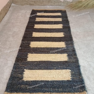 手織りジュート麻ランナーラグ、ストライプ模様の階段装飾