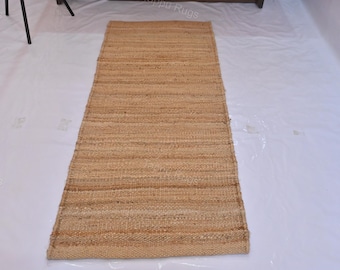 "Handbestickter Teppich aus Hanf / Juteteppich im Boho Style."