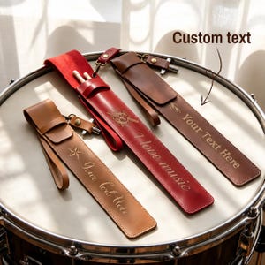 Soporte para baquetas personalizado / Funda de cuero para baquetas a medida / Regalo para baterista grabado / Estuche para baquetas / Regalo para músico