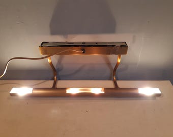 Painting lighting