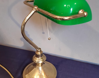 Desk lamp