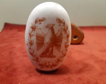 klasyczne okucia drzwiowe porcelanowe