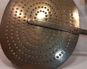 Kitchen skimmer old