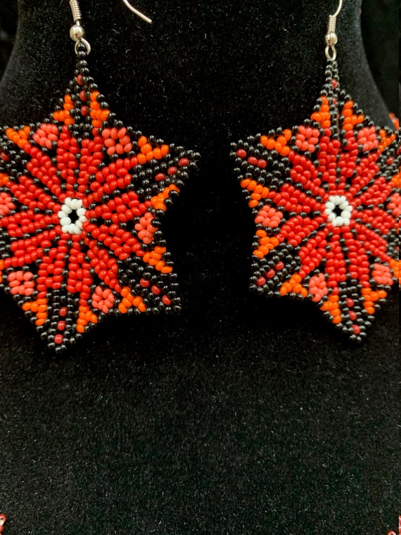 Huichol Beaded Flower Necklace & Earrings Set - image 4