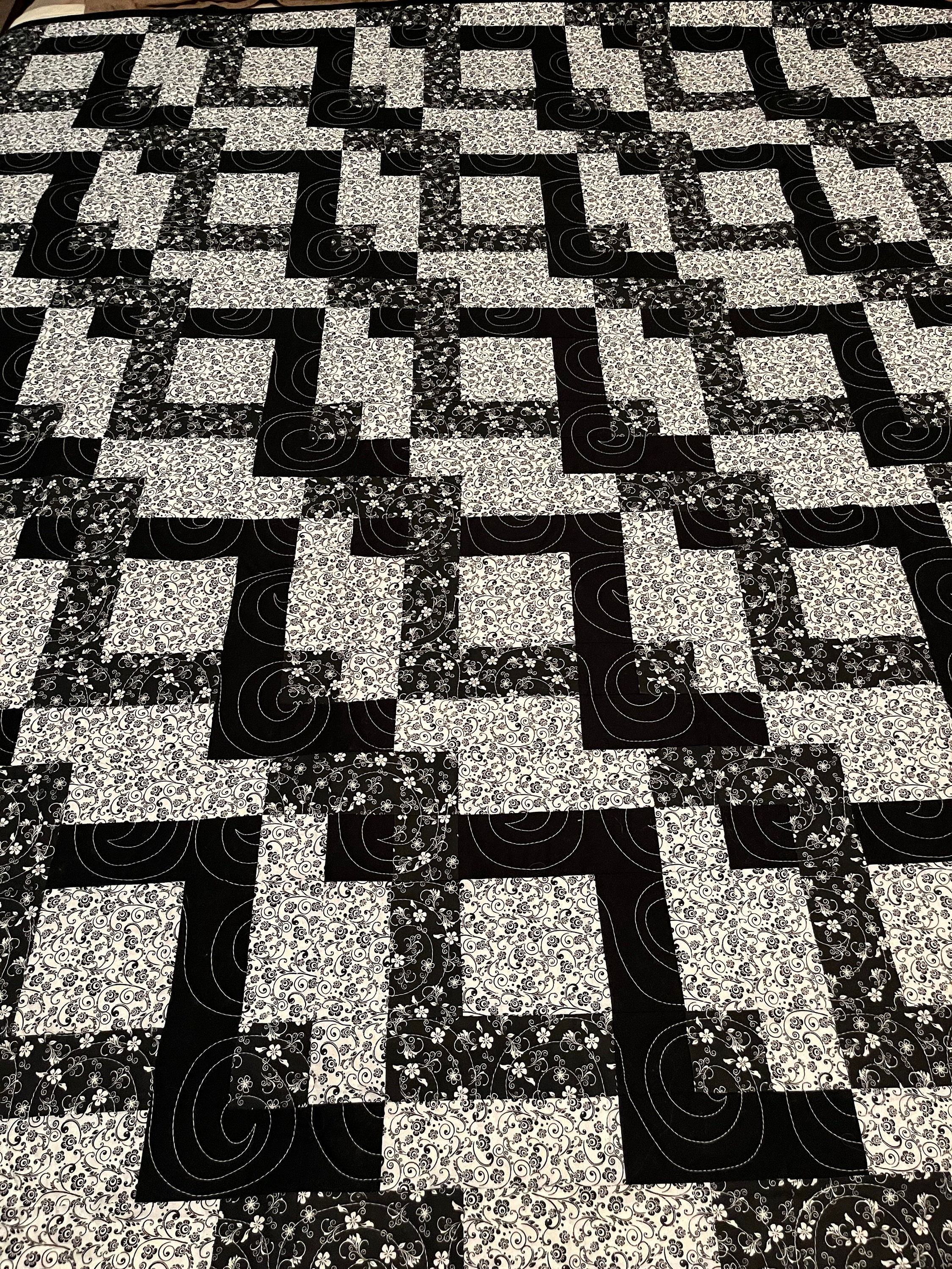 Bold Black and White Bed Quilt - Etsy