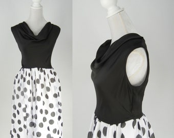 Robe de style des années 1950, Noir et Blanc Polka Dot Chiffon Dress, vintage Style Rockabilly Dress, Retro 50s Dress, vintage Reproduction Dress