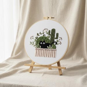 Handborduurset met borduurring | DIY naaiset voor beginners | Knutselset met bloemen- en kattenpatronen voor woningdecoratie