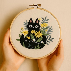 3D-borduurringset met bloemenlandschap – DIY-naaldwerk met zwarte kat | Beginnersborduurset met bedrukte stof en kunststof ring