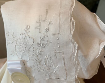 Large Size Handkerchief Bonnet