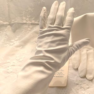 Vintage White Evening Gloves