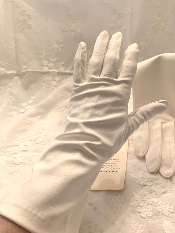 Vintage White Evening Gloves