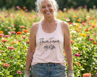 フラワーファーマータンクトップ｜花柄のスクリプト、ボタニカルブーケ、コテージコアガーデナーギフト