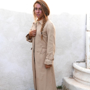 Vintage 70s Trench Coat, Size M, Classic Khaki Rain Jacket, Fitted Beige Raincoat image 2