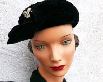 Vintage 50s Black Velvet Hat with Rhinestone Trim