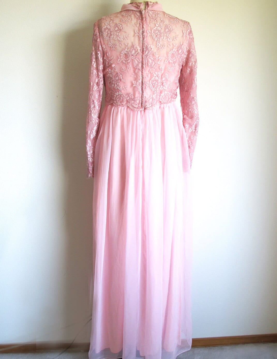 pink empire waist wedding dress Crushed Satin Sleeveless A Line Midi Dress - Emerald Green main image 1