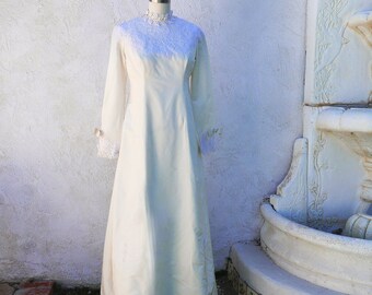 1960s Wedding Dress and Veil, Size S