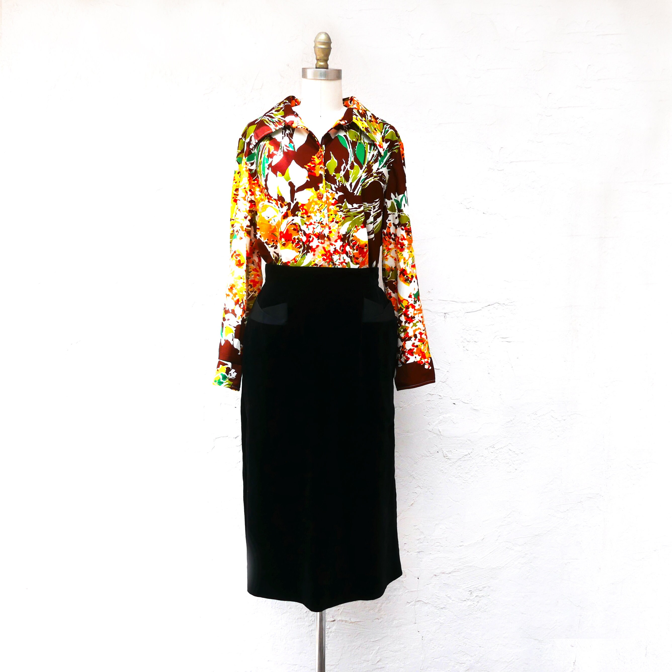 Black velvet pencil skirt online