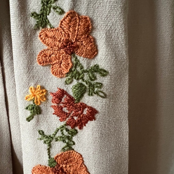 1950s Hand Embroidered Botanical Dress, Size S, V… - image 2