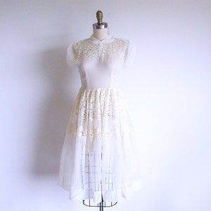 Vintage 1950er Jahre weißes Seidenkleid, XXS