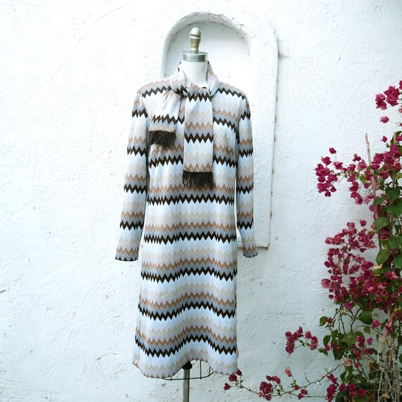 1970s Mod Dress with Zigzag Stripes, Size L - image 2