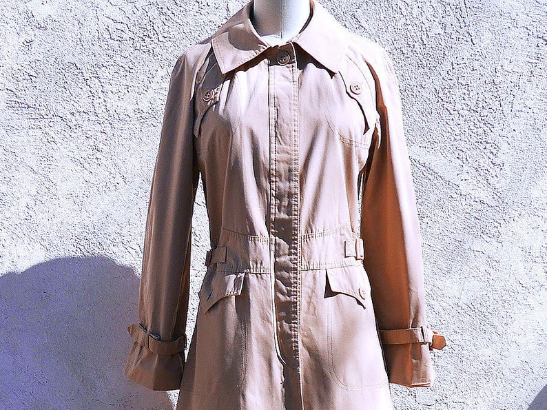 Vintage 70s Trench Coat, Size M, Classic Khaki Rain Jacket, Fitted Beige Raincoat image 3
