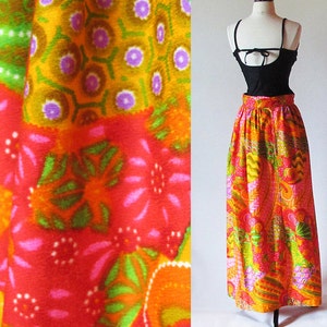 Long Hippie Skirt in a Bright Cotton Print image 5