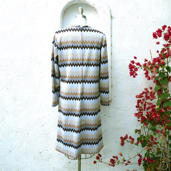 1970s Mod Dress with Zigzag Stripes, Size L - image 8