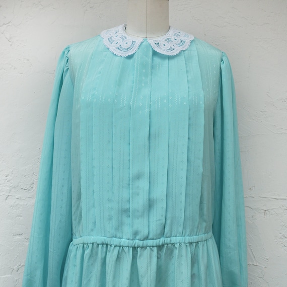 Long Aqua Dress with Long Sleeves and a Lace Coll… - image 2