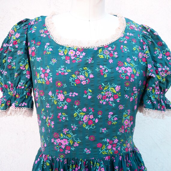 50s Swing Dress with Puff Sleeves, Size M - image 3