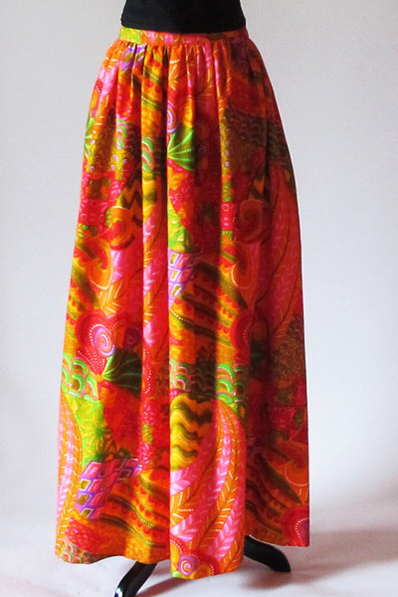 Long Hippie Skirt in a Bright Cotton Print image 2