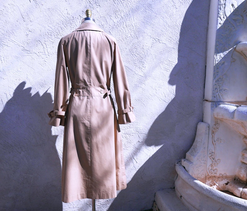 Vintage 70s Trench Coat, Size M, Classic Khaki Rain Jacket, Fitted Beige Raincoat image 4