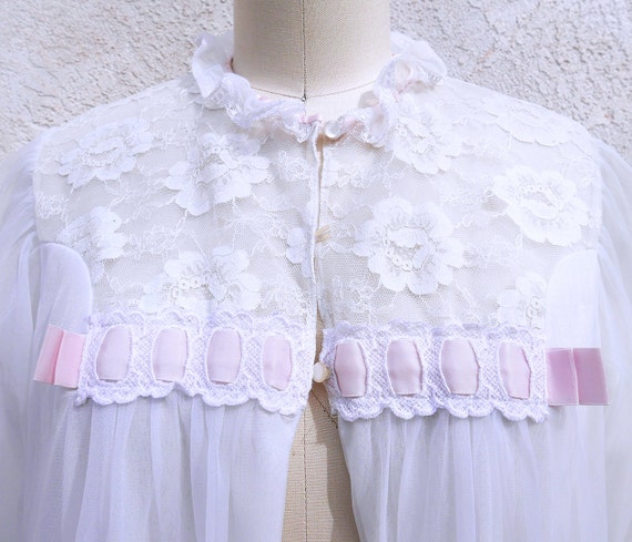 60s Sheer Robe, White Nylon and Lace Vintage Ling… - image 3