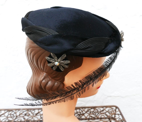 1950s Little Black Hat with Feathers, Kentucky De… - image 4