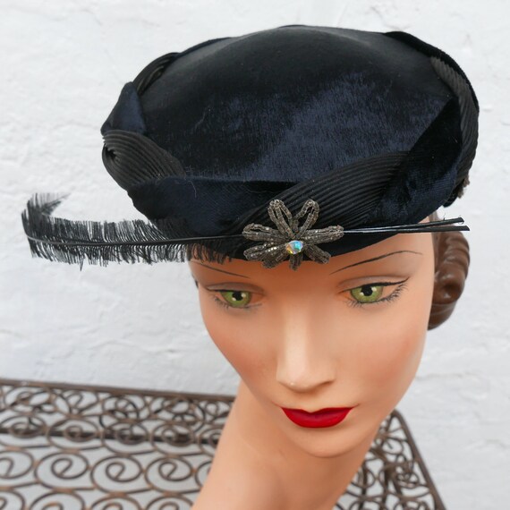 1950s Little Black Hat with Feathers, Kentucky De… - image 2