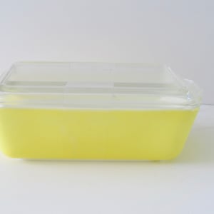 Vintage Yellow Pyrex Large Refrigerator Dish #503 with Glass Lid