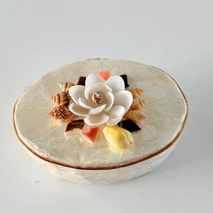 Vintage Capiz Shell Jewelry/Trinket Box