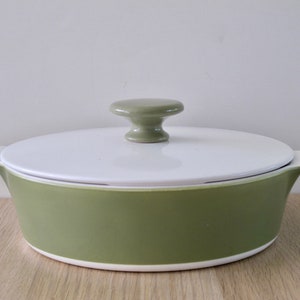 Vintage Mid Century Corningware Mod Avocado and White 1Qt Covered Casserole