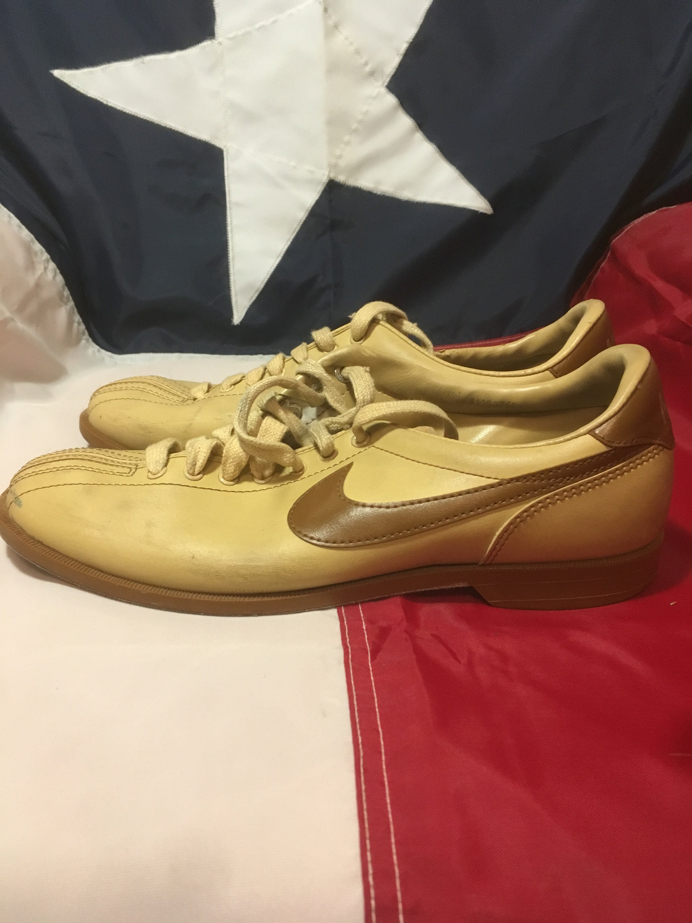 Vintage Nike Bowling Shoes Size