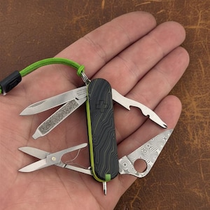 Custom Victorinox Manager 58mm | Damascus Pattern G10 Scales | Green G10 Liners | Damascus Steel