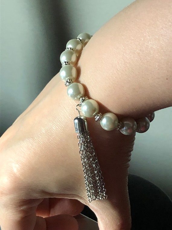 Faux Pearl Beaded Bracelet with Silver Tassel Charm
