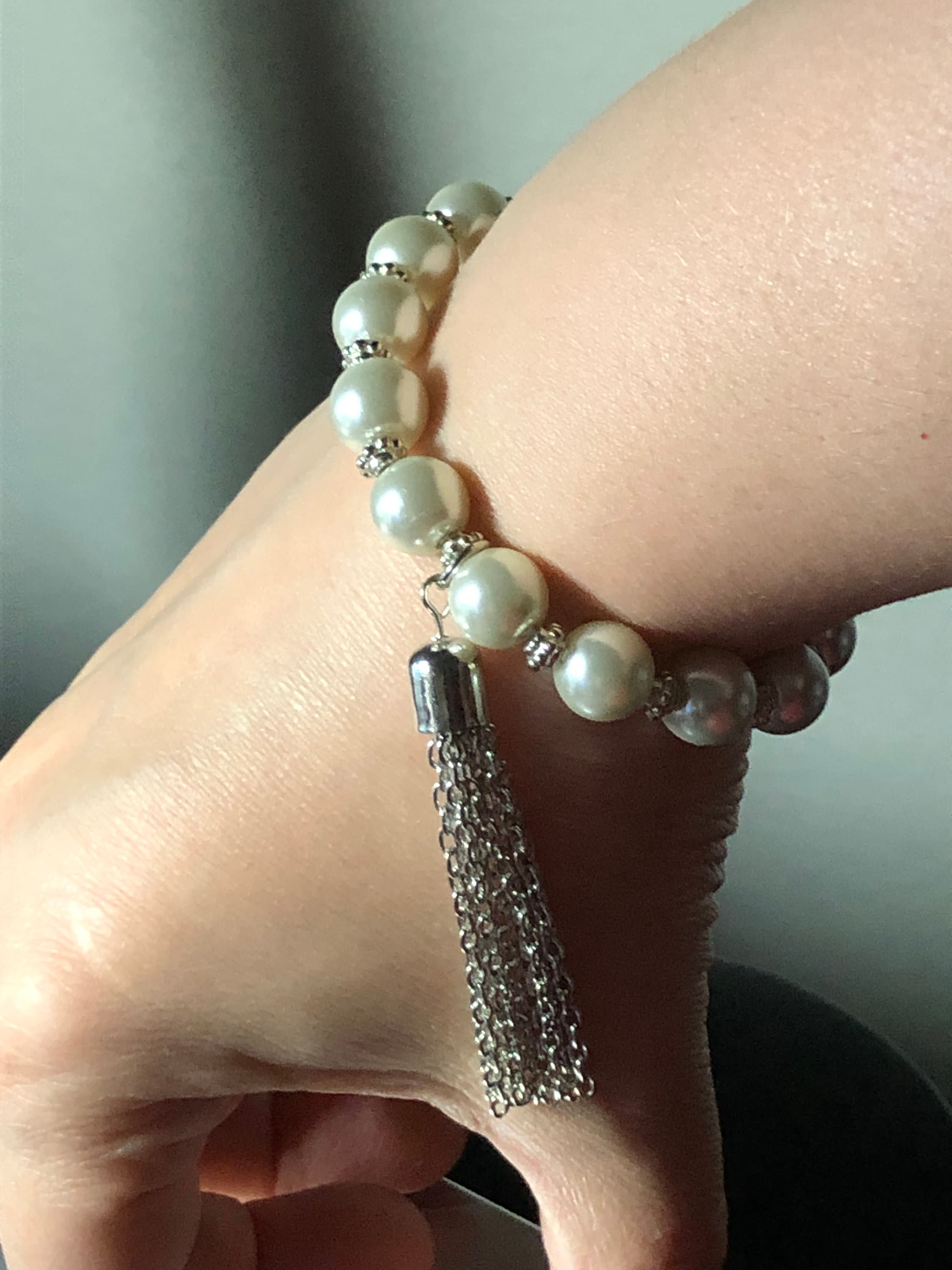 Buy 18mm Pearl Bracelet, Big Pearl Bracelets, Pearl Elastic Bracelet, Large  Pearl Beaded Bracelet, Statement Bracelet, Bridesmaid Gift Online in India  - Etsy
