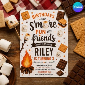 Pode incluir: Um cartão de convite de aniversário retangular com o texto "BIRTHDAYS are S'MORE FUN WITH friends JOIN US TO CELEBRATE RILEY IS TURNING 3 SEPTEMBER 24, 2026 789 STREET DRIVE, ANY CITY, ST 01234 CELEBRATION HALL RSVP TO CHLOE, 987-654-3210".